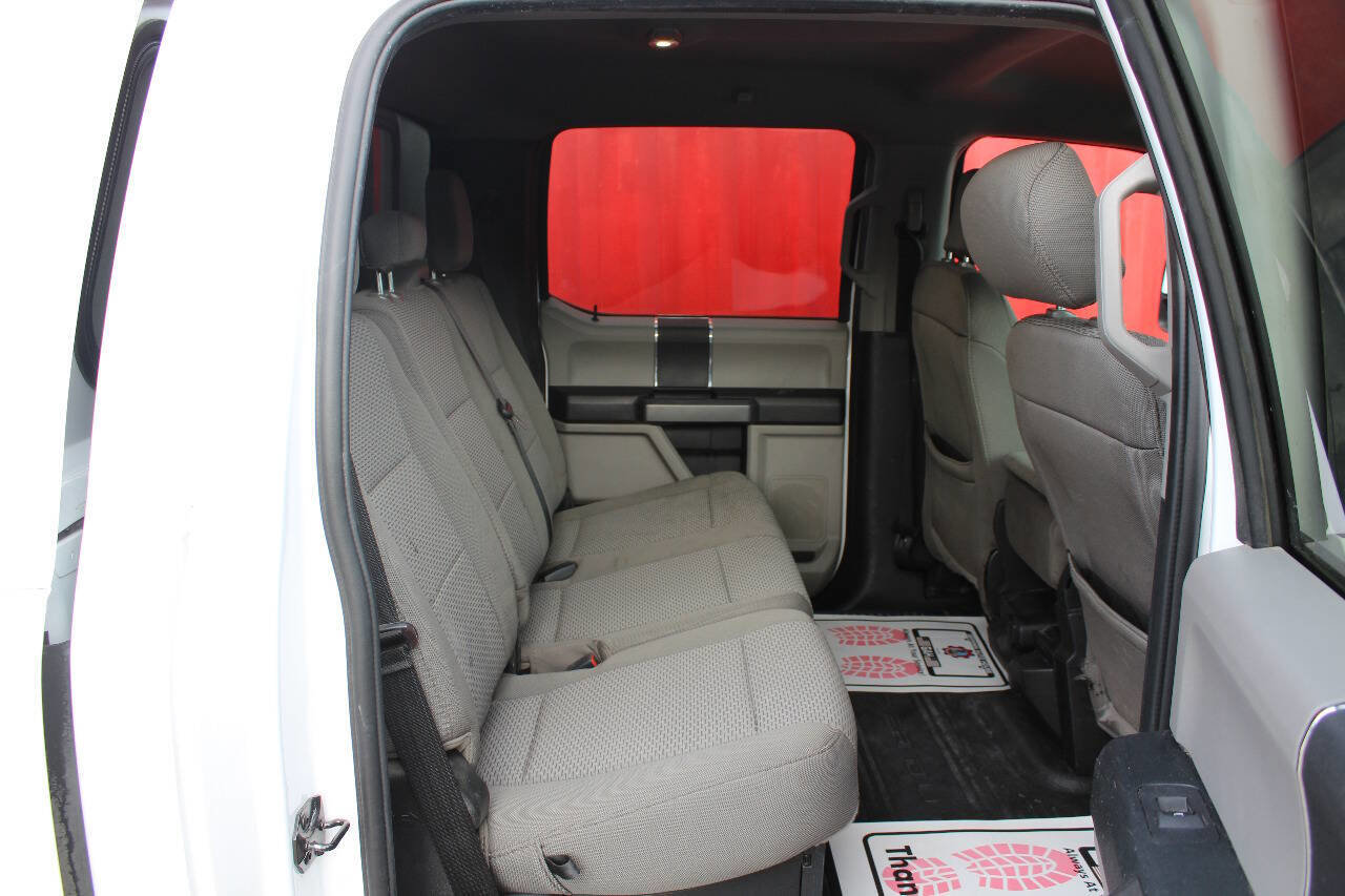 Used 2020 Ford F250 XLT w/ FX4 Off-Road Package image 18