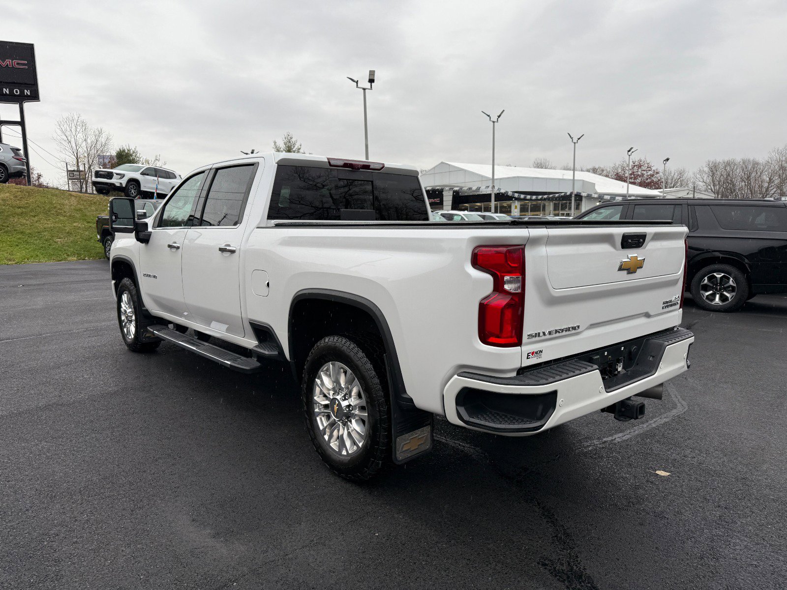 Used 2022 Chevrolet Silverado 2500 High Country w/ Z71 Off-Road Package image 3