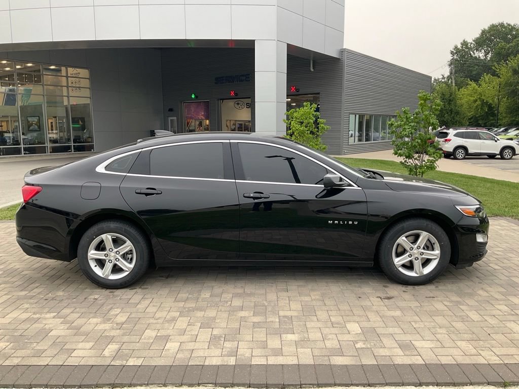 Used 2025 Chevrolet Malibu LS FWD image 8