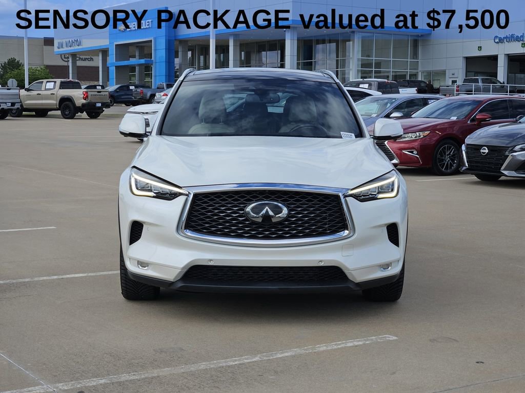 Used 2019 INFINITI QX50 Essential w/ Sensory Package FWD image 3