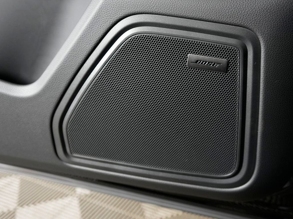Certified 2026 Porsche Macan AWD/4WD image 17