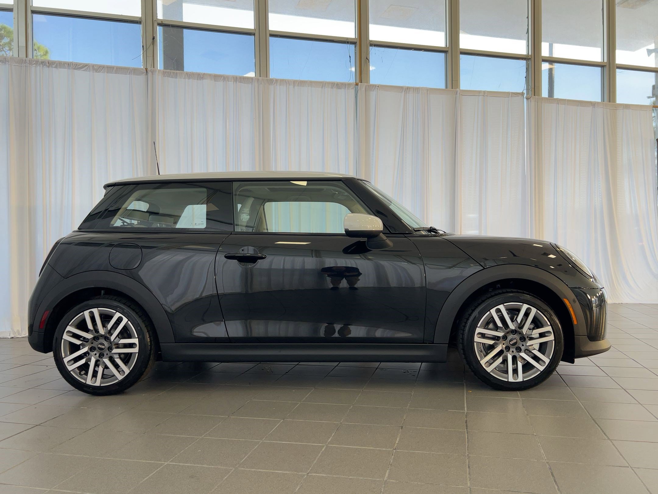 New 2026 MINI Cooper 2-Door Hardtop FWD image 8