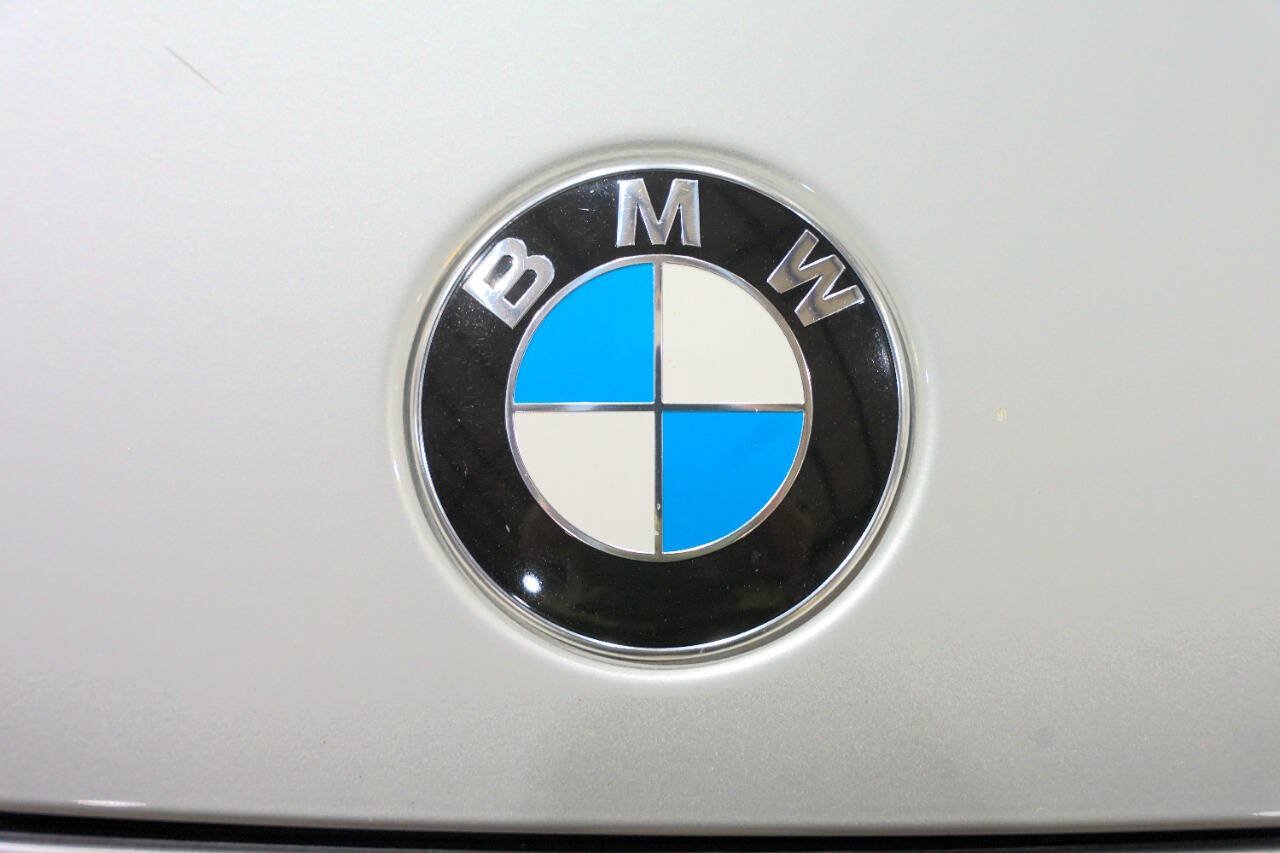 Used 2013 BMW 750Li xDrive AWD/4WD image 21
