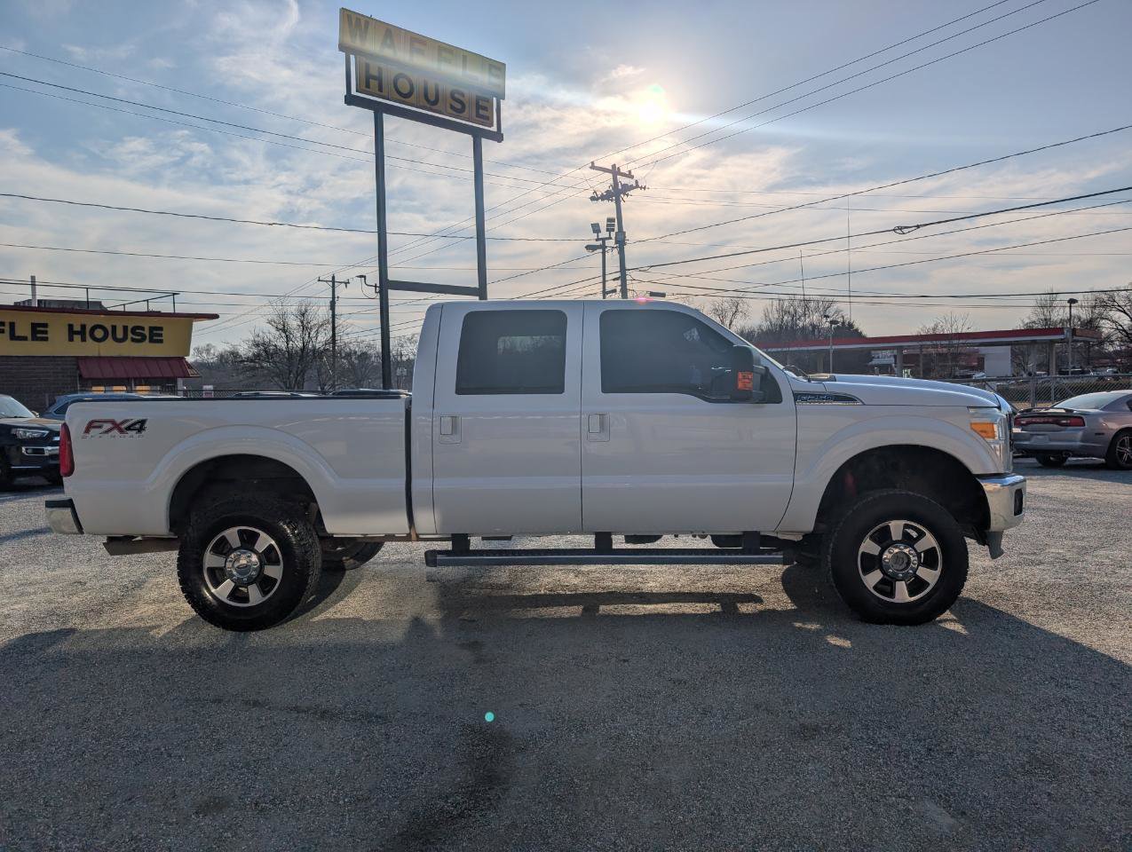 Used 2016 Ford F250 Lariat w/ Lariat Interior Package image 4