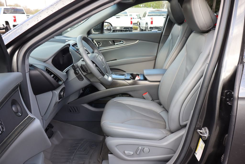 Used 2020 Lincoln Nautilus Reserve w/ Equipment Group 201A AWD/4WD image 4