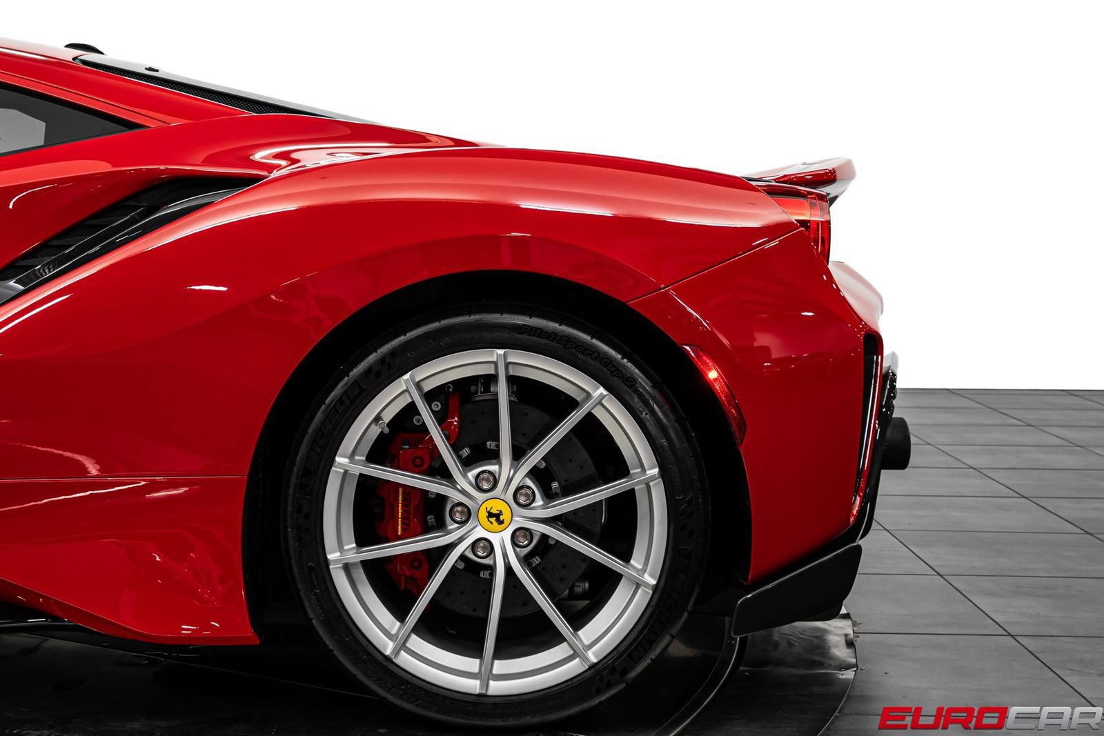 Used 2019 Ferrari 488 Pista Coupe RWD image 23