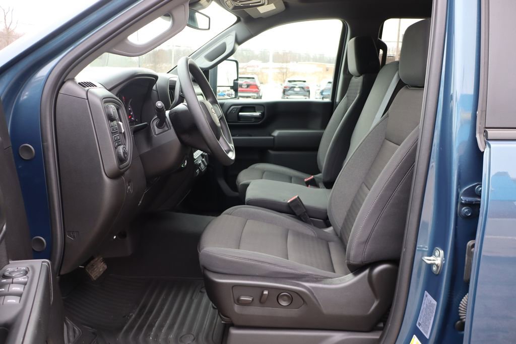 Used 2024 Chevrolet Silverado 2500 Custom w/ Custom Value Package image 26