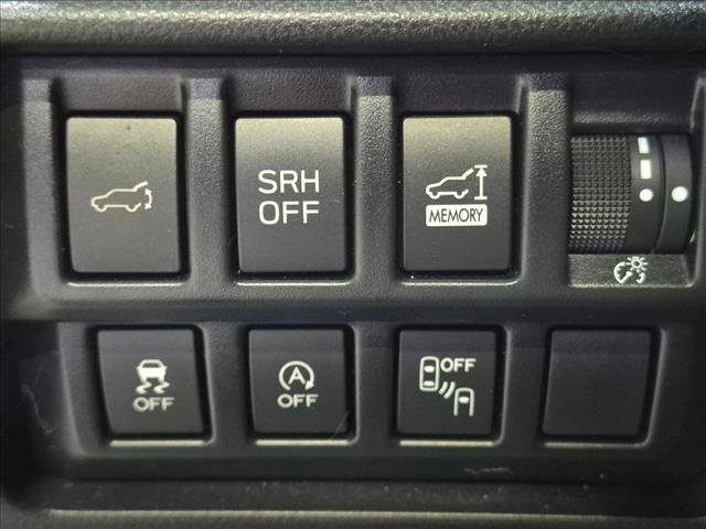Used 2020 Subaru Forester Limited w/ Popular Package #3 AWD/4WD image 8