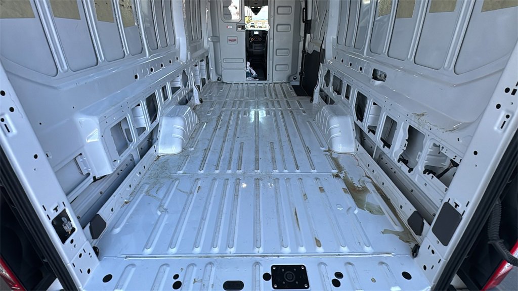 Certified 2024 Ford Transit 250 148 High Roof Extended image 22
