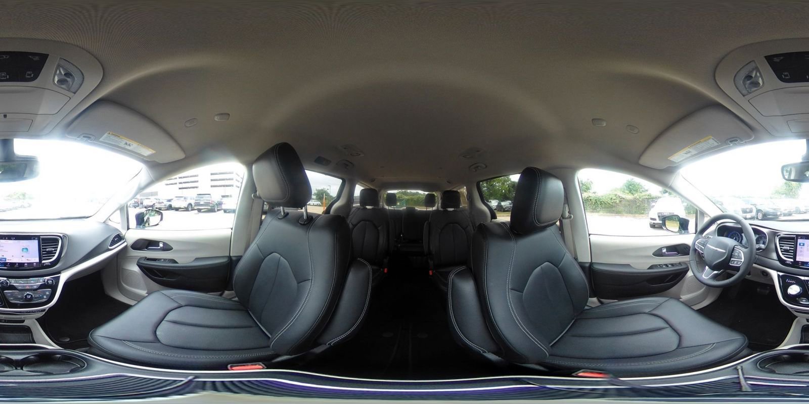 Used 2024 Chrysler Pacifica Touring-L image 42