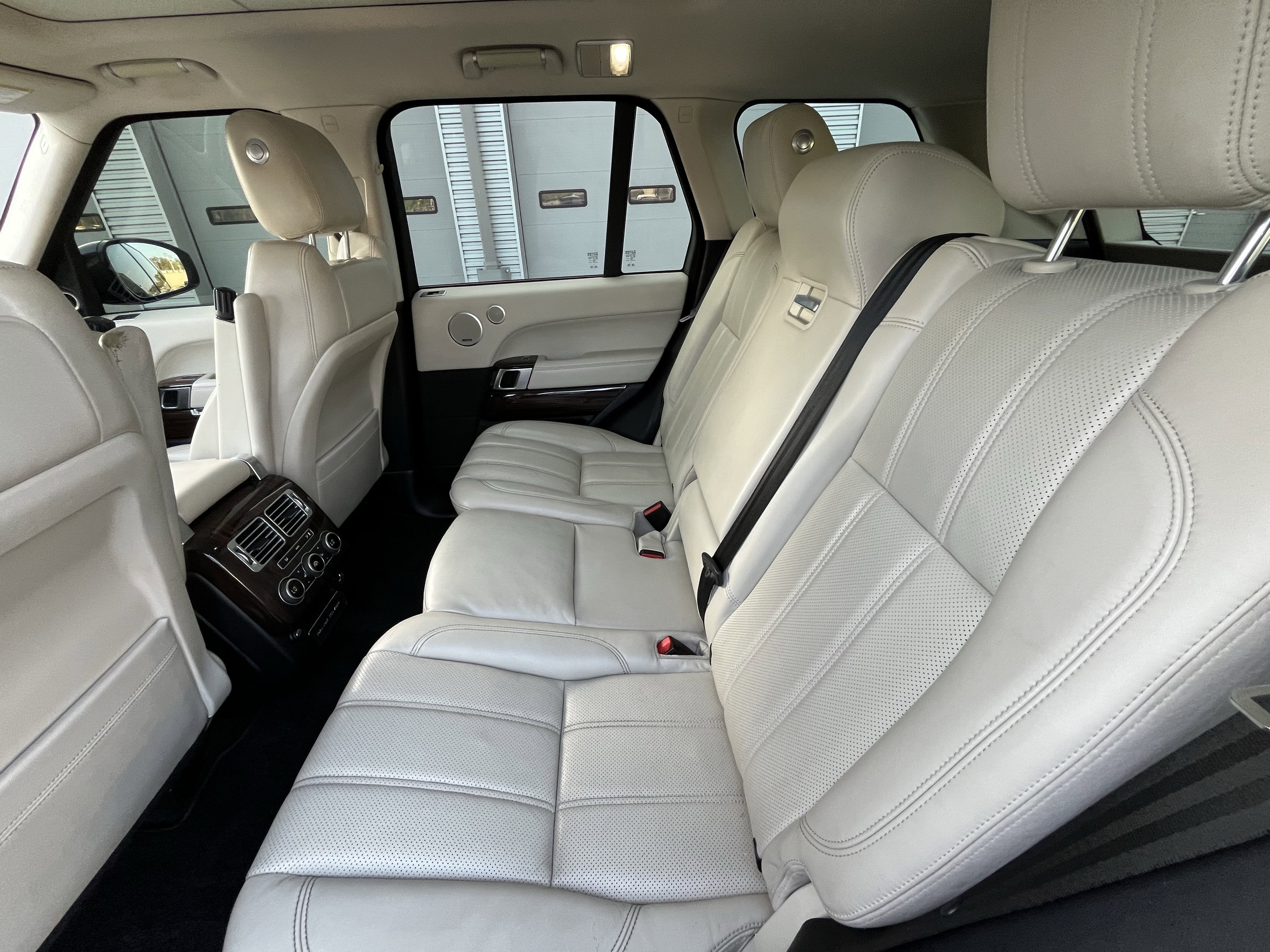 Used 2017 Land Rover Range Rover Supercharged image 27