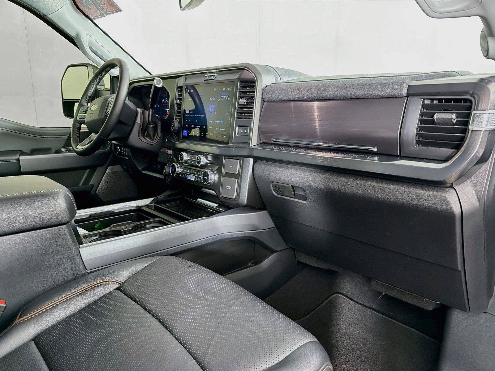 Used 2025 Ford F250 Lariat w/ Lariat Ultimate Package AWD/4WD image 32