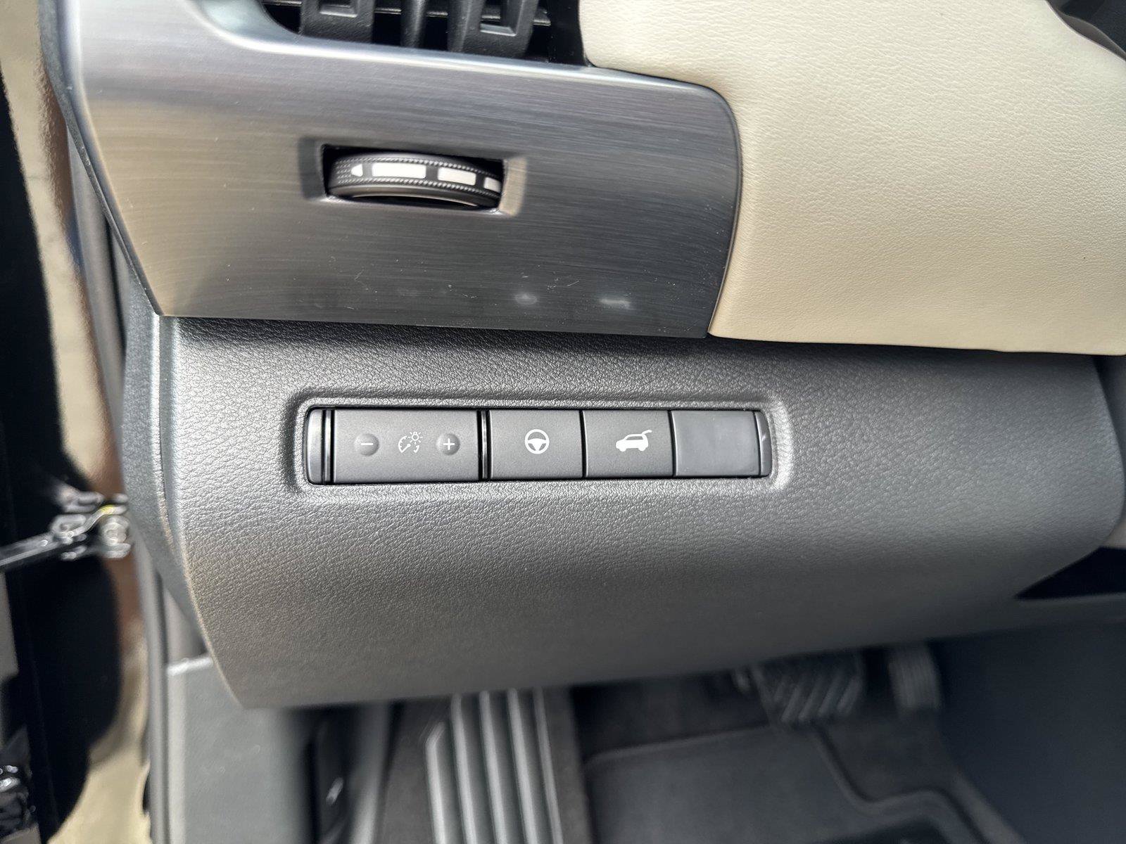 New 2026 Nissan Pathfinder SL FWD image 13