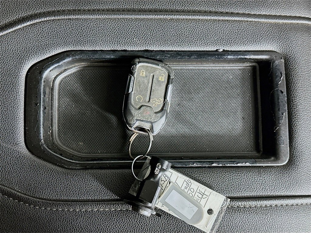 Used 2020 Chevrolet Silverado 2500 LTZ w/ LTZ Premium Package image 34