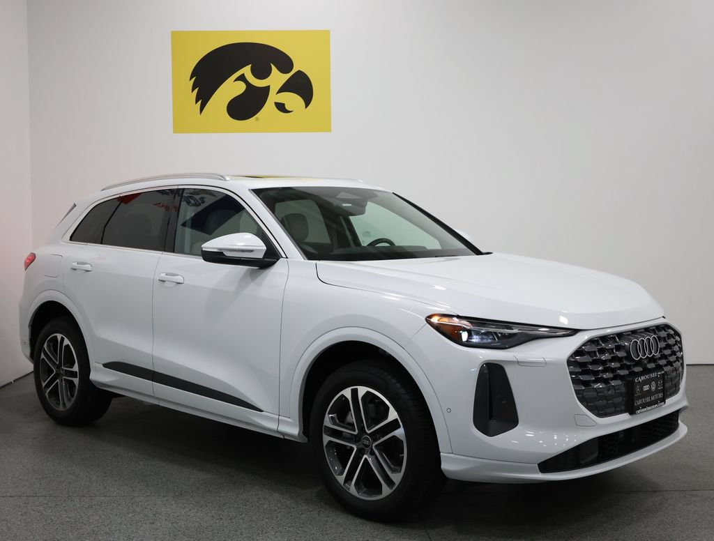 Used 2025 Audi Q5 Premium Plus w/ Premium Plus AWD/4WD image 6