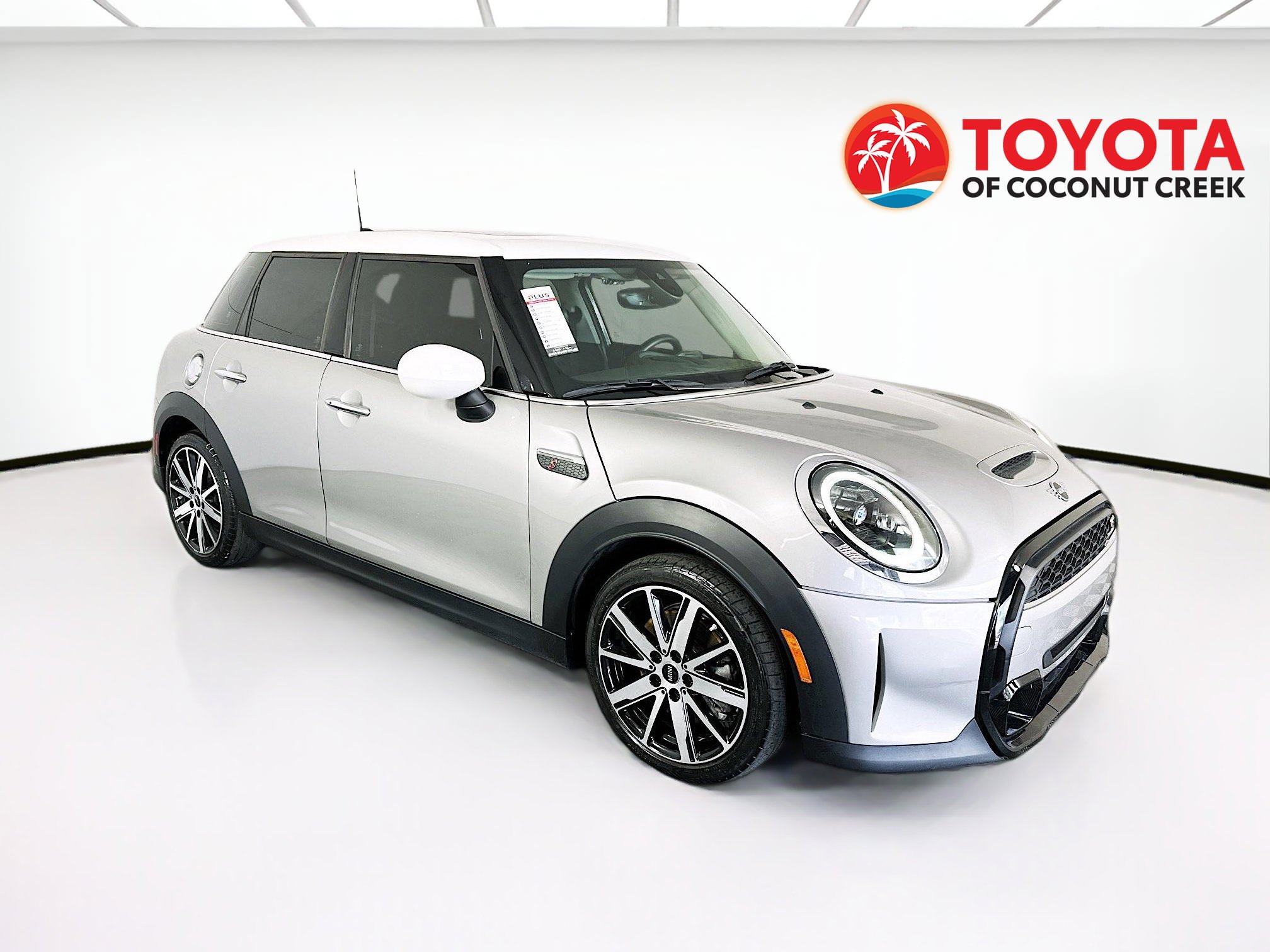 Used 2024 MINI Cooper S image 1