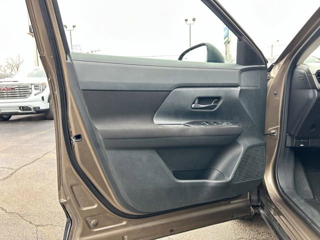 Used 2025 Nissan Kicks S image 20