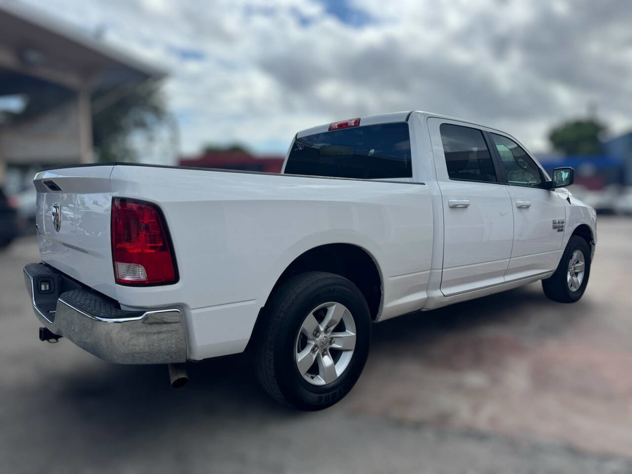 Used 2021 RAM 1500 Classic SLT image 12