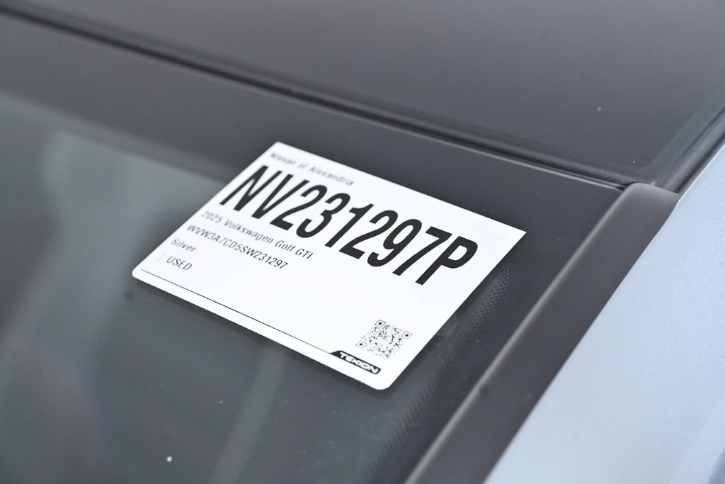Used 2025 Volkswagen GTI SE FWD image 30