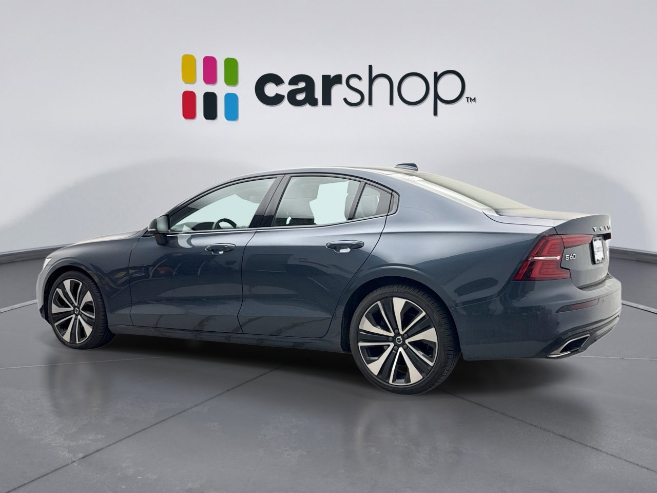 Used 2022 Volvo S60 B5 Momentum w/ Climate Package image 3