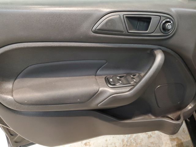 Used 2017 Ford Fiesta SE image 11