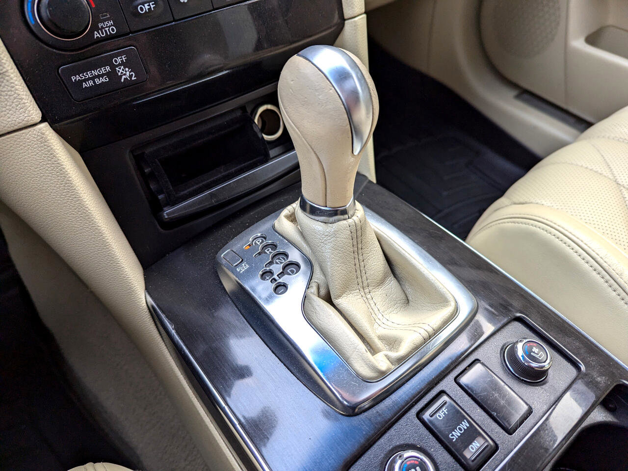 Used 2010 INFINITI FX35 AWD w/ Navigation Pkg image 25