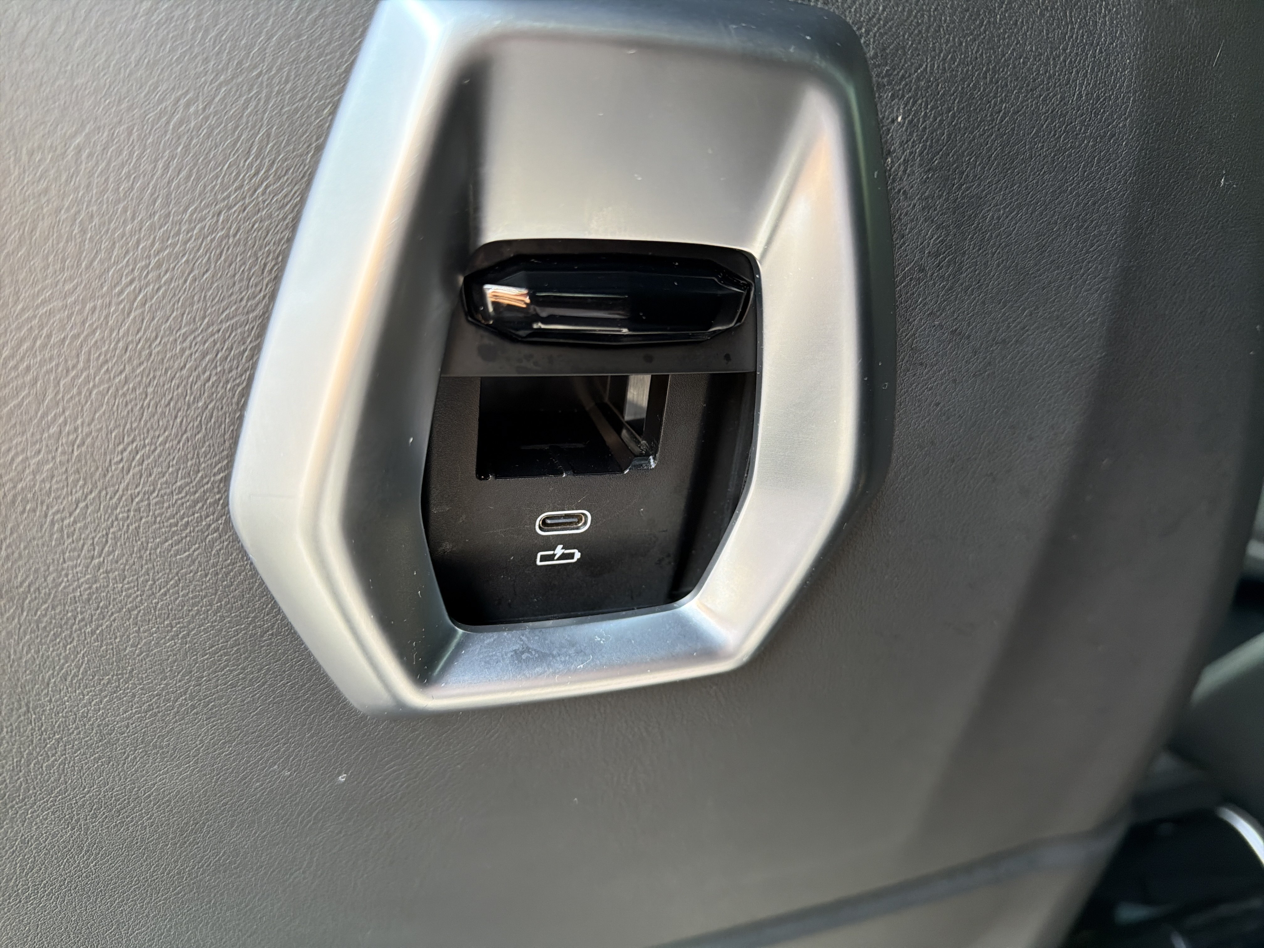 Used 2023 BMW XM AWD/4WD image 27