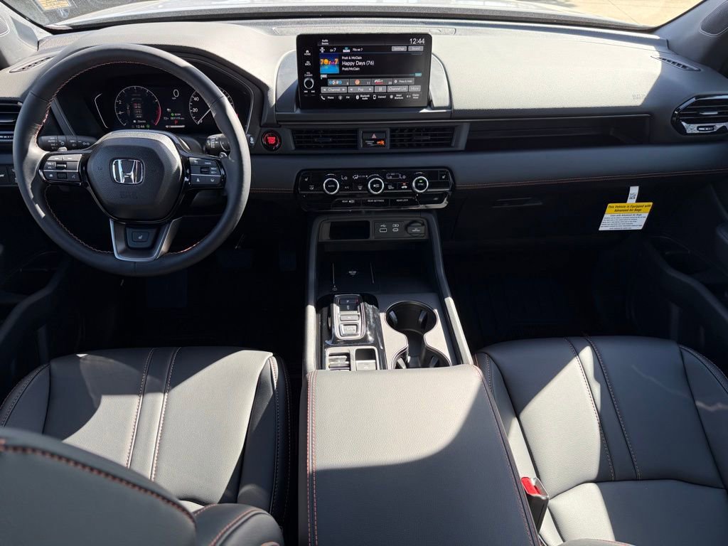 Certified 2025 Honda Pilot TrailSport image 19