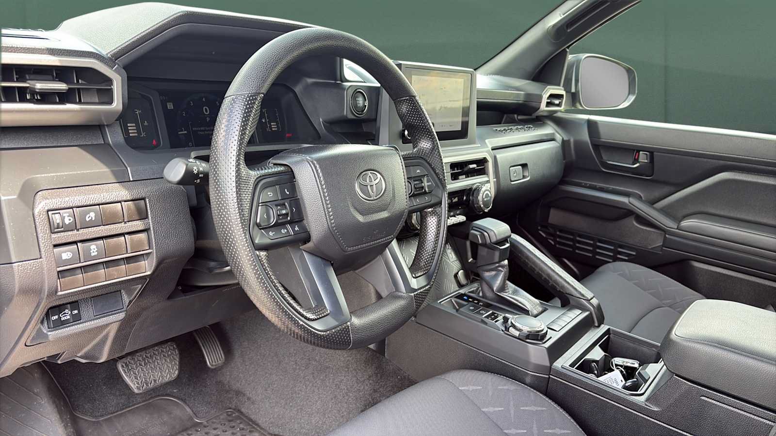 Used 2025 Toyota Tacoma SR AWD/4WD image 18