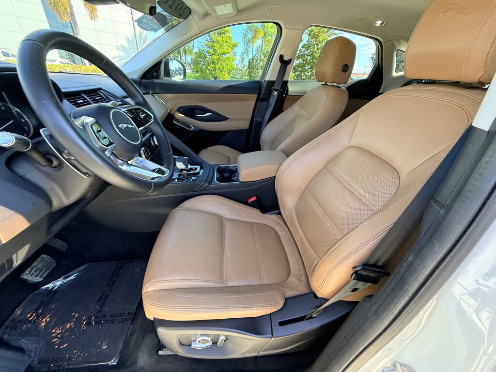 Used 2021 Jaguar E-PACE image 5