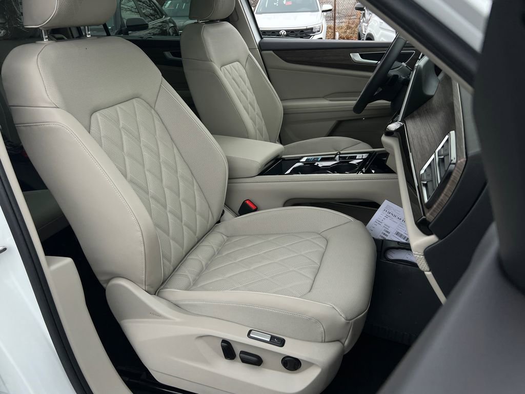 New 2026 Volkswagen Atlas SEL Premium R-Line image 10