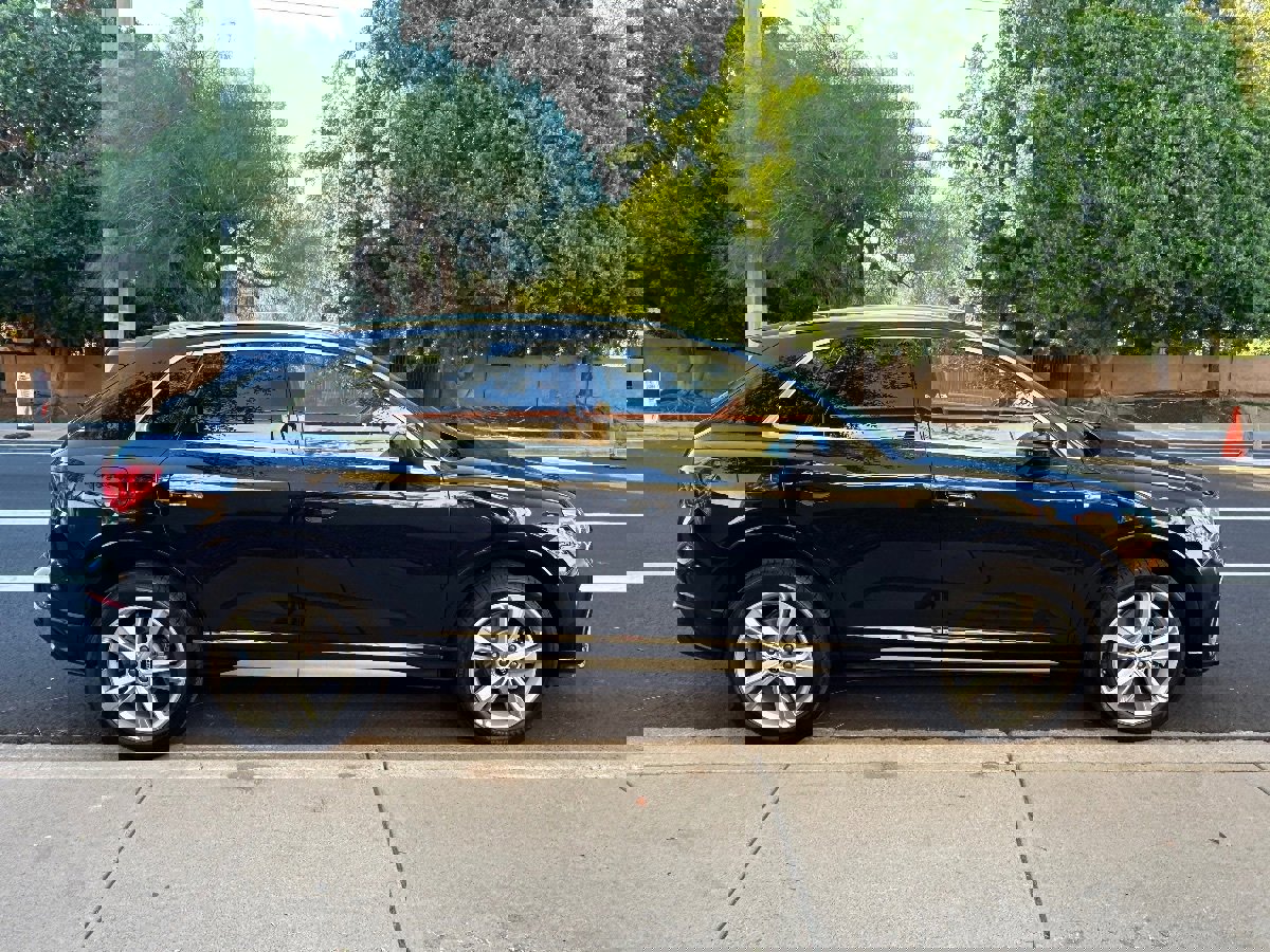 Used 2022 Audi Q3 2.0T Premium w/ Convenience Package image 9