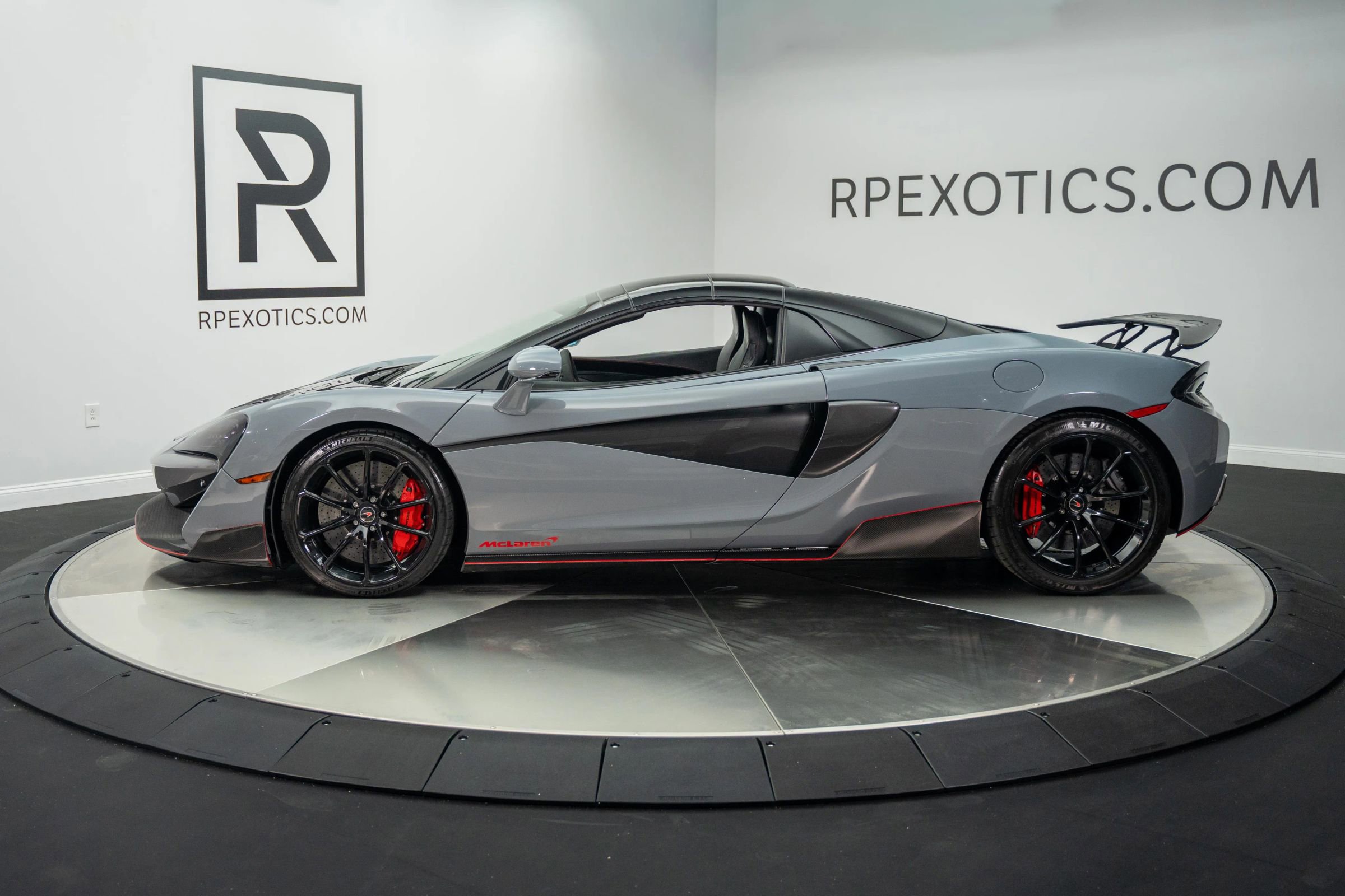 Used 2018 McLaren 570S Spider image 8