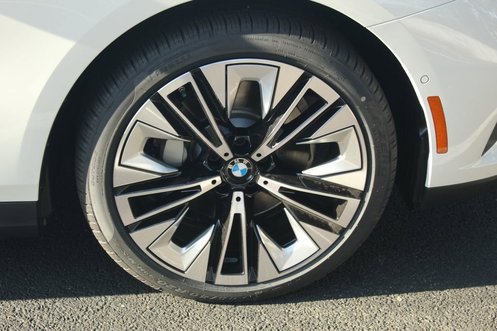 New 2026 BMW 530i xDrive w/ Premium Package AWD/4WD image 12