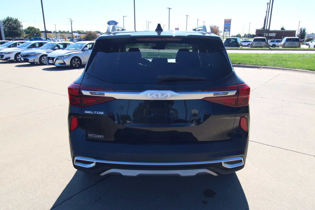 Used 2022 Kia Seltos Nightfall Edition AWD/4WD image 14