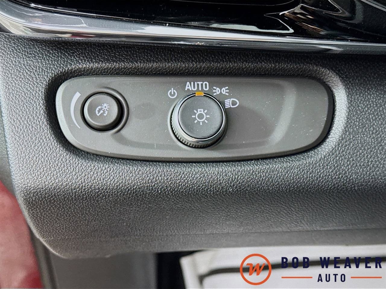 Used 2025 Buick Envista Sport Touring w/ Convenience I Package FWD image 12