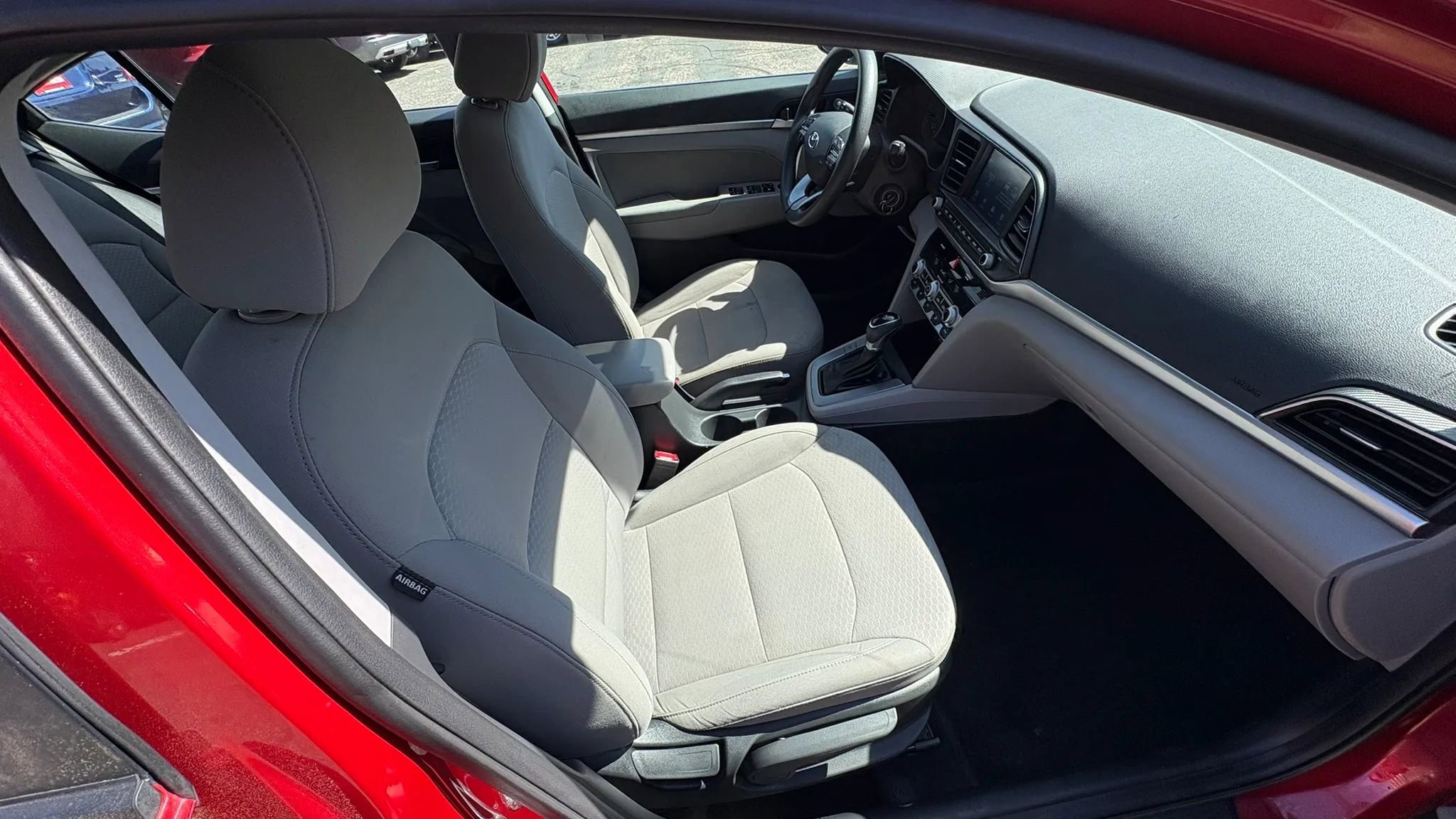 Used 2020 Hyundai Elantra SEL FWD image 31