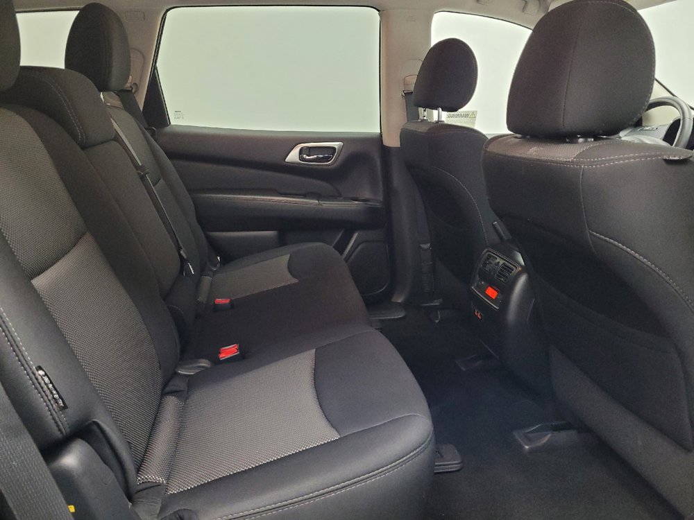 Used 2020 Nissan Pathfinder SV w/ Cargo Package FWD image 19