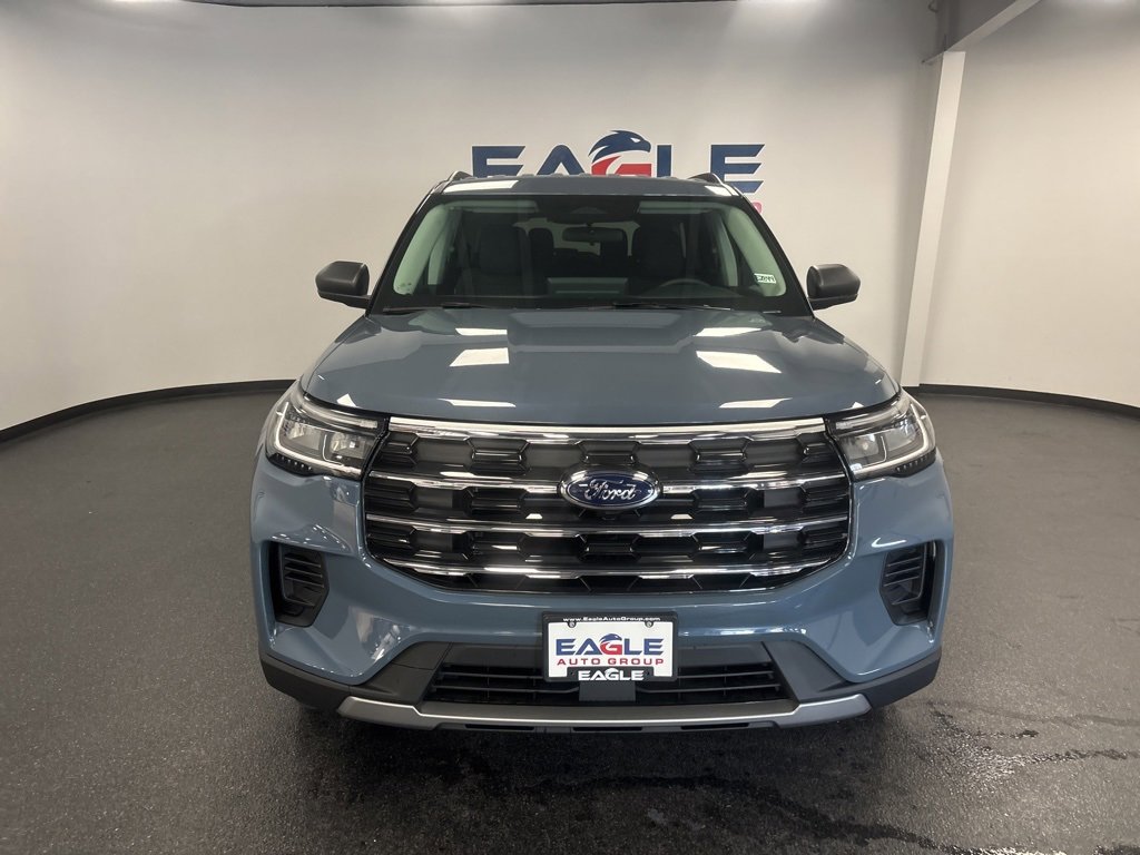 New 2025 Ford Explorer Active image 3