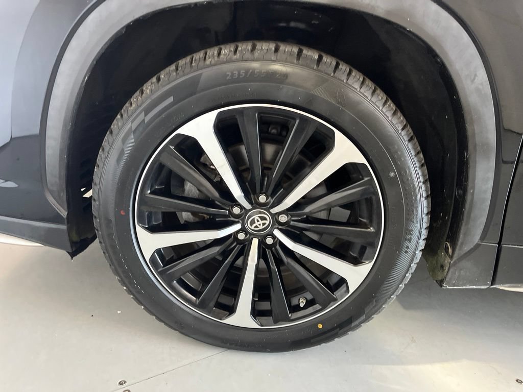 Used 2021 Toyota Highlander XSE AWD/4WD image 15