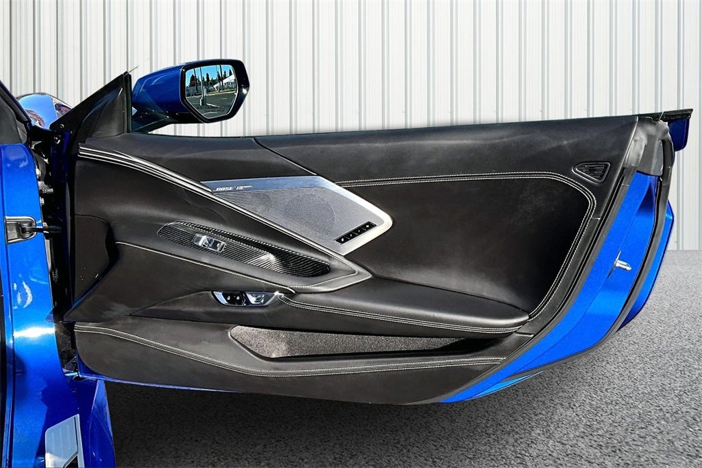 Used 2020 Chevrolet Corvette Stingray Premium Cpe w/ 3LT Preferred Equipment Group image 17