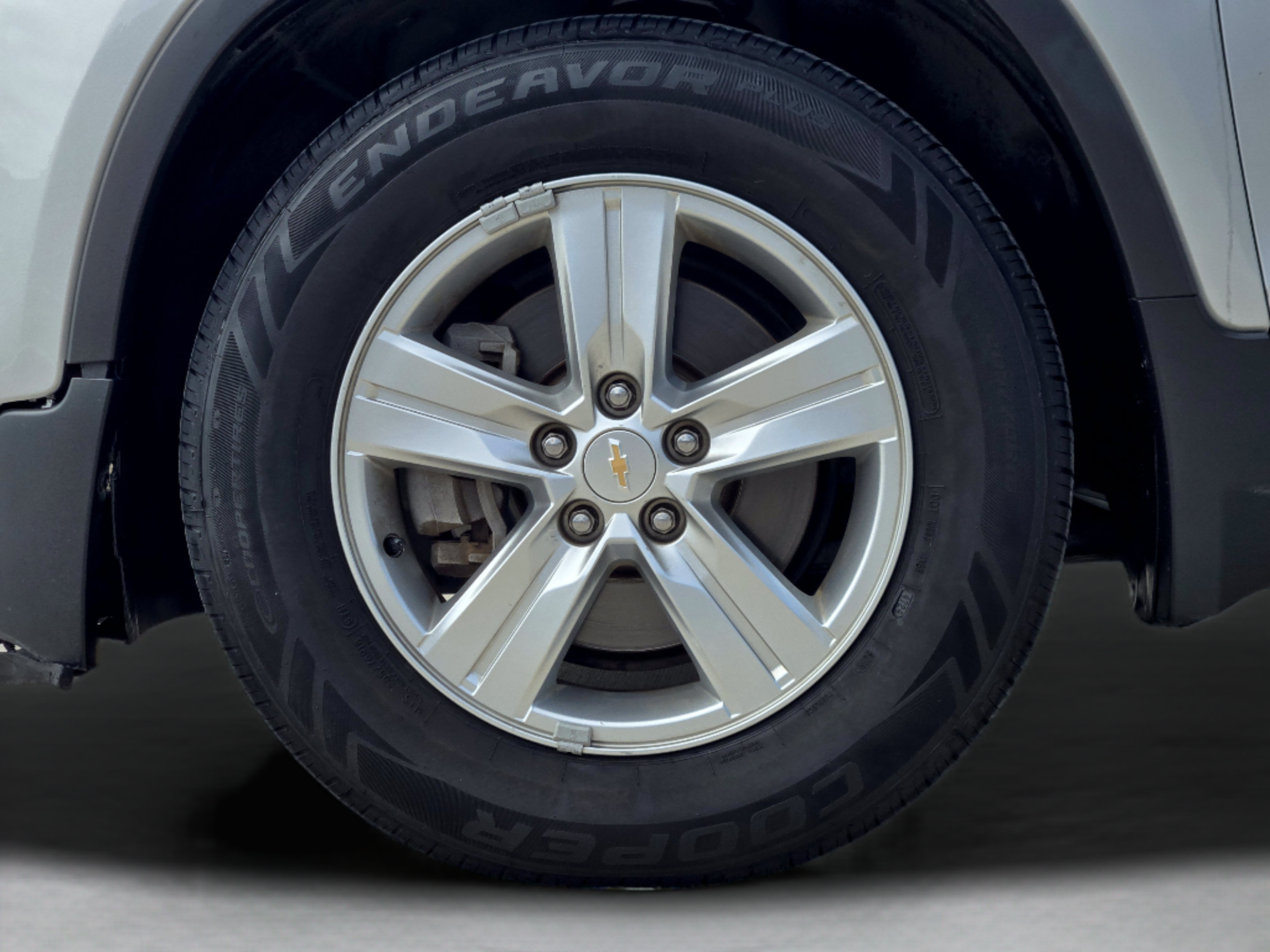 Used 2022 Chevrolet Trax LS w/ Tint and Cruise Package FWD image 30