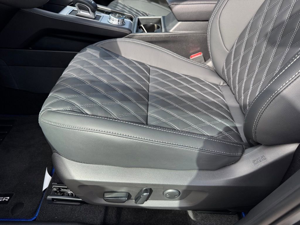 New 2025 Mitsubishi Outlander SEL image 29