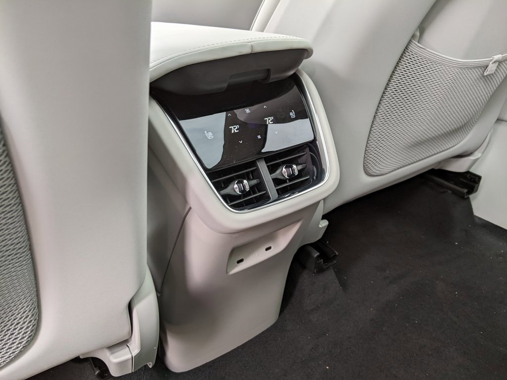 New 2025 Volvo EX90 Plus image 24