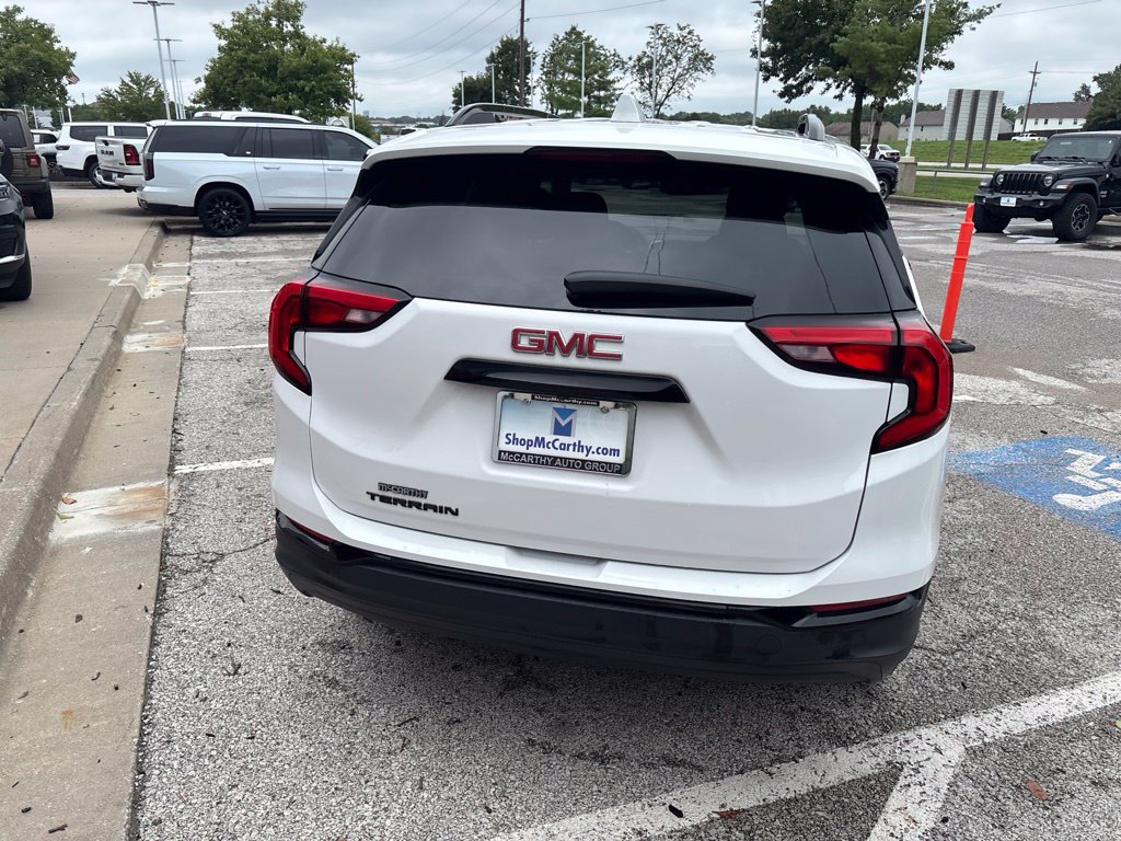 Used 2020 GMC Terrain SLE w/ Elevation Edition FWD image 24