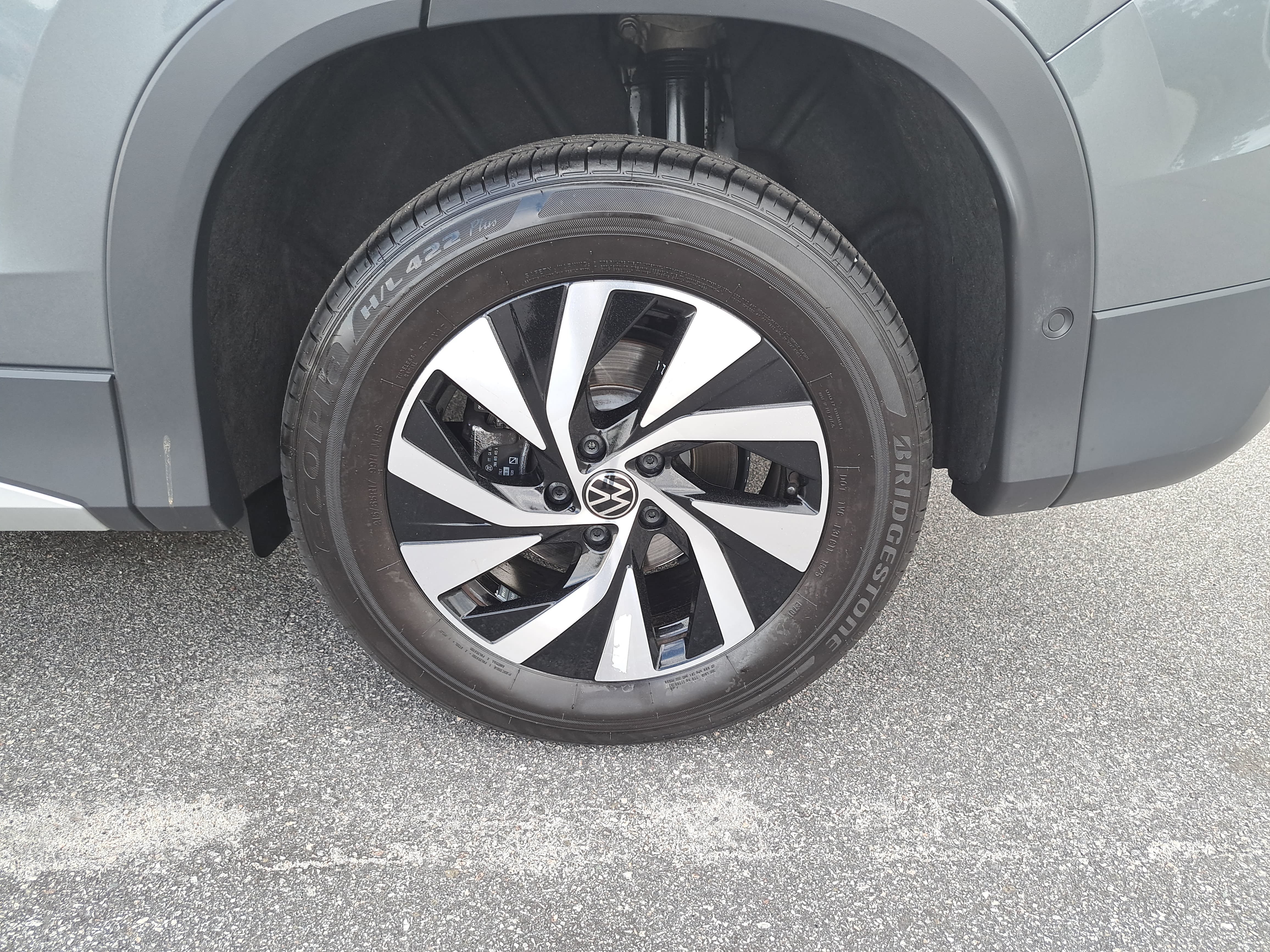 Certified 2025 Volkswagen Tiguan S AWD/4WD image 30