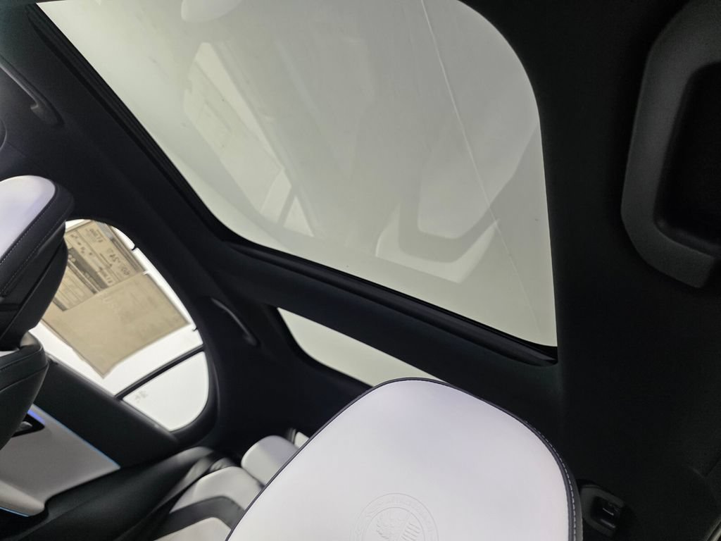 New 2027 Mercedes-Benz E 53 AMG e 4MATIC Sedan image 9