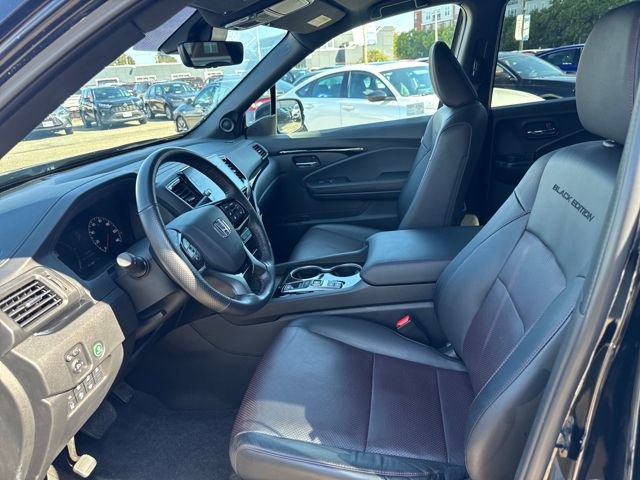 Certified 2024 Honda Ridgeline Black Edition image 3