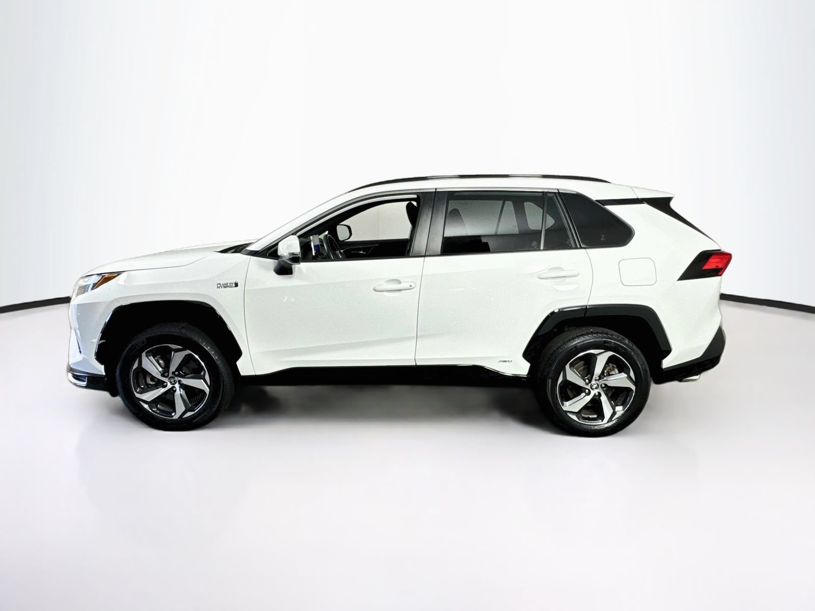 Certified 2023 Toyota RAV4 SE w/ Weather & Moonroof Package AWD/4WD image 4