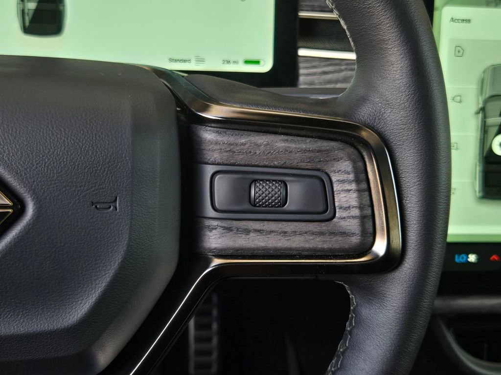 Used 2022 Rivian R1S Launch Edition image 27